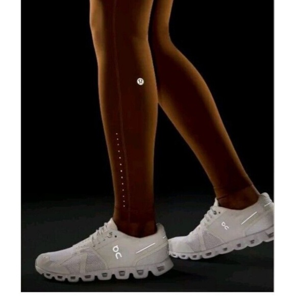 Swift Speed High-Rise Tight 28in inseam - Picture 2 of 14